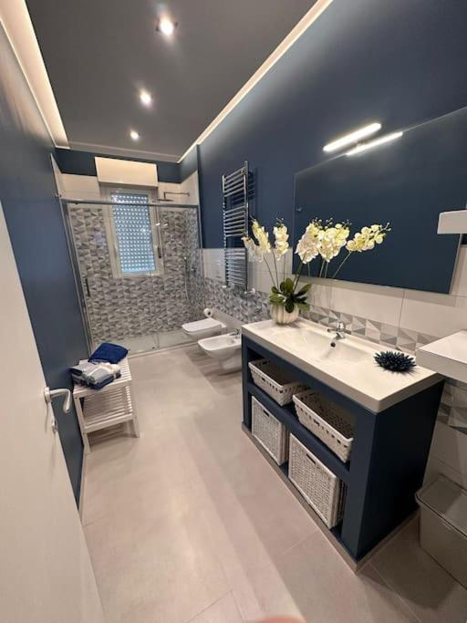 Faro Sul Mare Luxury Apartment - Zona Fiera Bari Exteriör bild