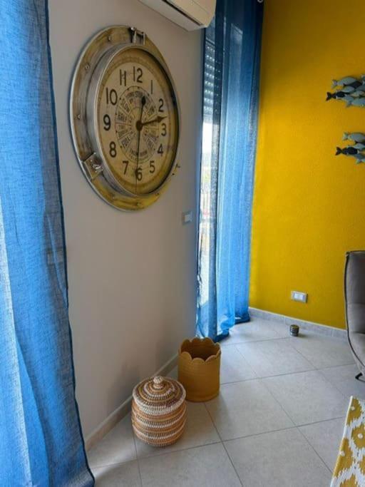 Faro Sul Mare Luxury Apartment - Zona Fiera Bari Exteriör bild