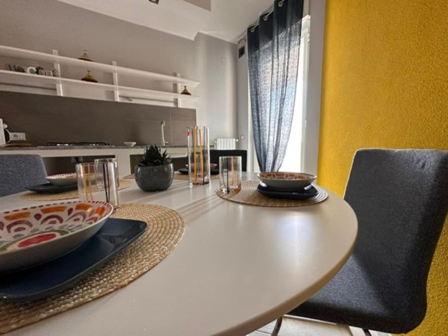 Faro Sul Mare Luxury Apartment - Zona Fiera Bari Exteriör bild