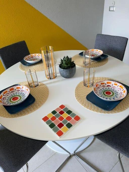 Faro Sul Mare Luxury Apartment - Zona Fiera Bari Exteriör bild