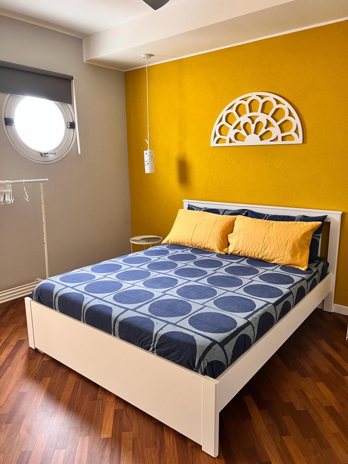 Faro Sul Mare Luxury Apartment - Zona Fiera Bari Exteriör bild